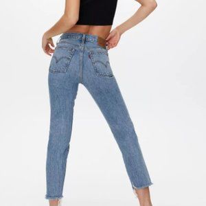 LEVIS WEDGIE FIT LIGHT BLUE DENIM SIZE 26